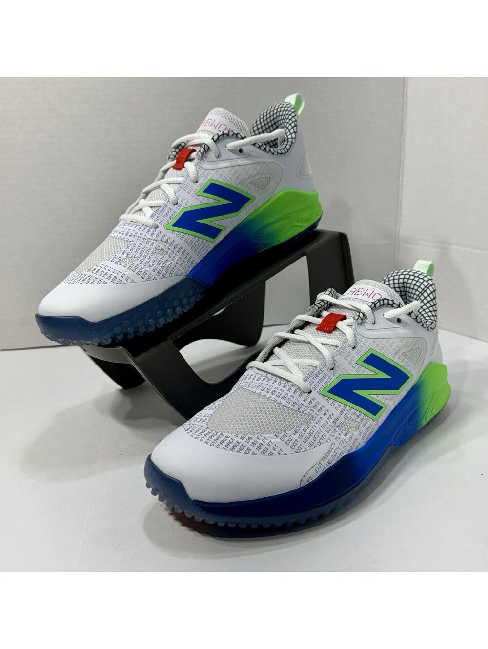 NB Fresh Foam Velo v4 Turf "Lab Work" (STVEL014) Women's 9.5 NWT